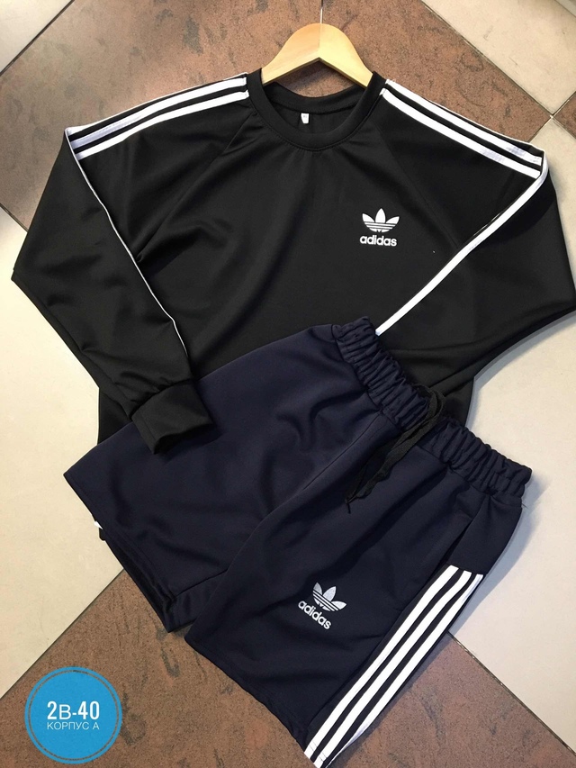 Спортивный костюм 22943410