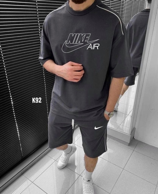 Спортивный костюм 22946932