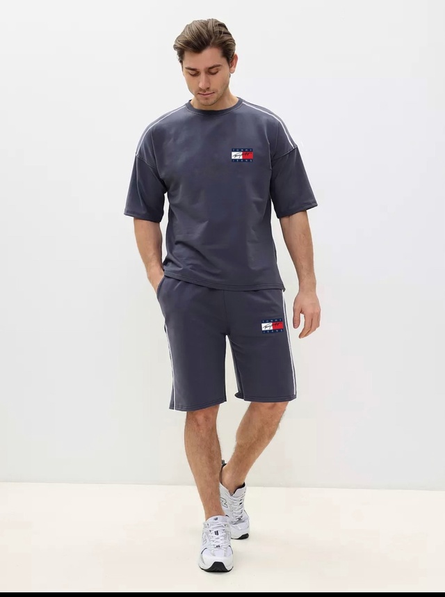 Спортивный костюм 22946517