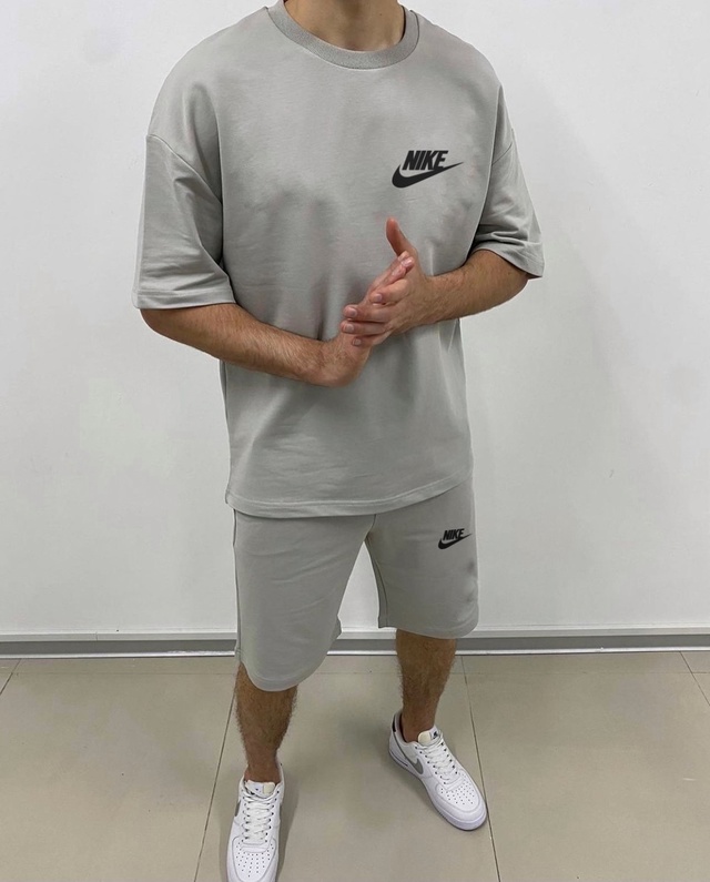 Спортивный костюм 22946521