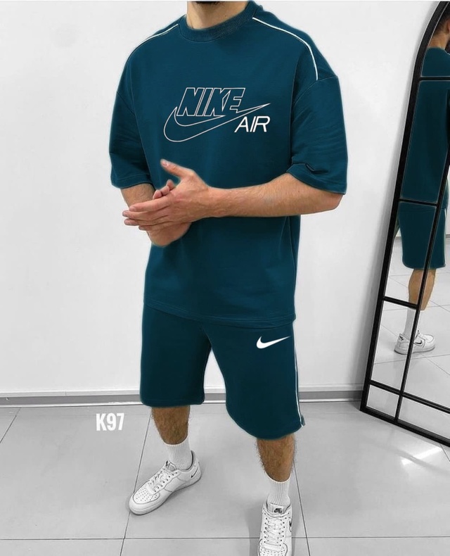 Спортивный костюм 22946932