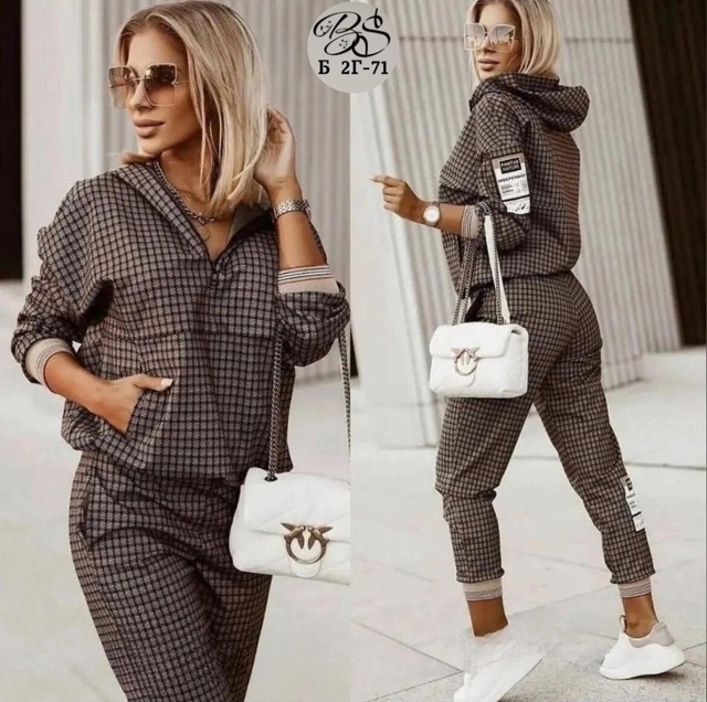 Спортивный костюм 22949811