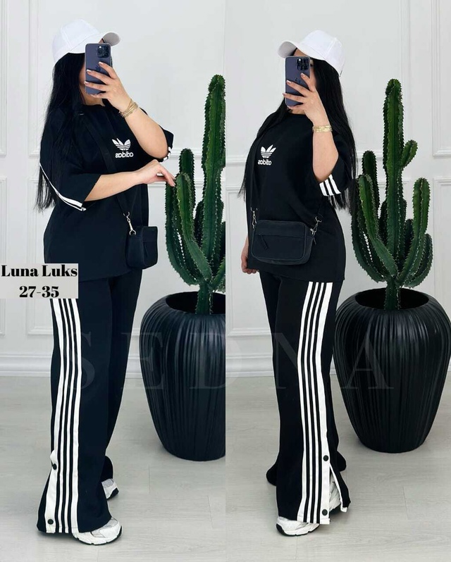 Спортивный костюм 22951636