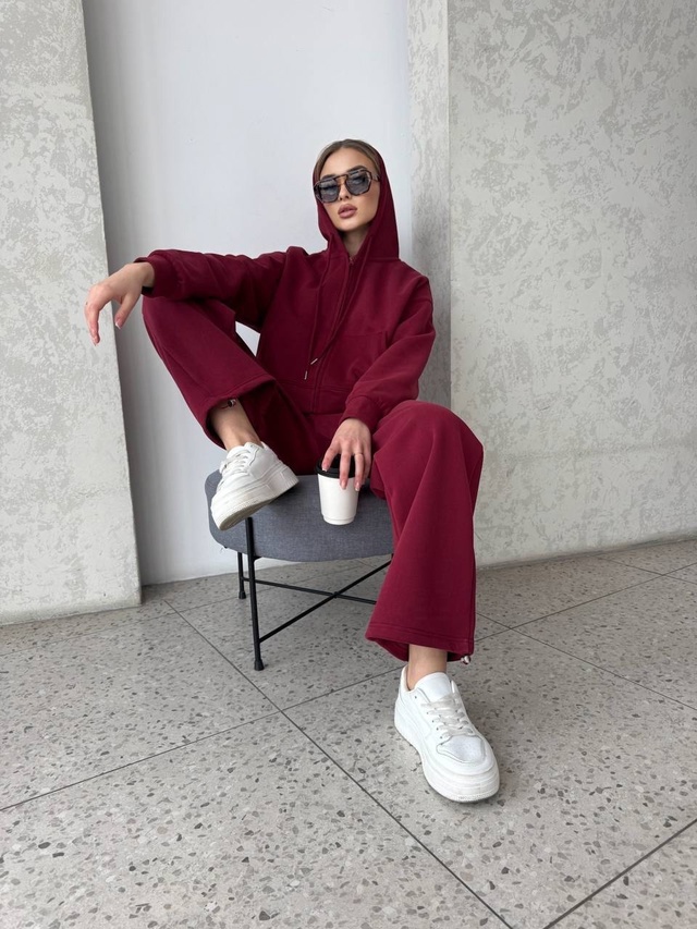 Спортивный костюм 22951261