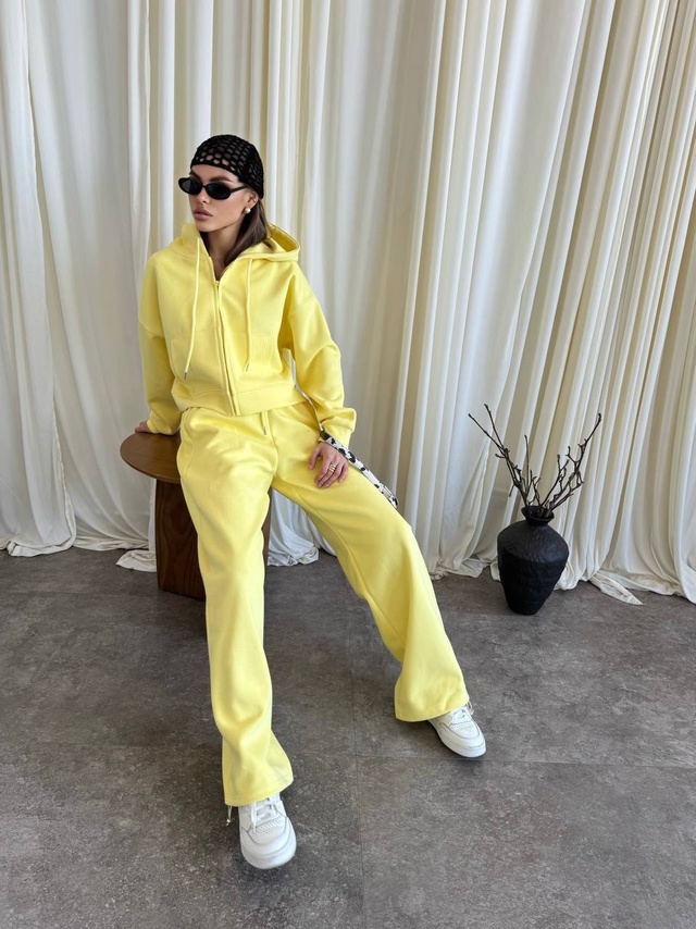 Спортивный костюм 22951262