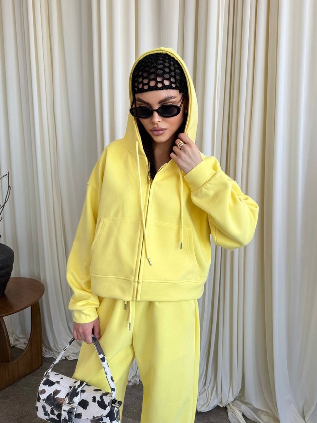 Спортивный костюм 22951262