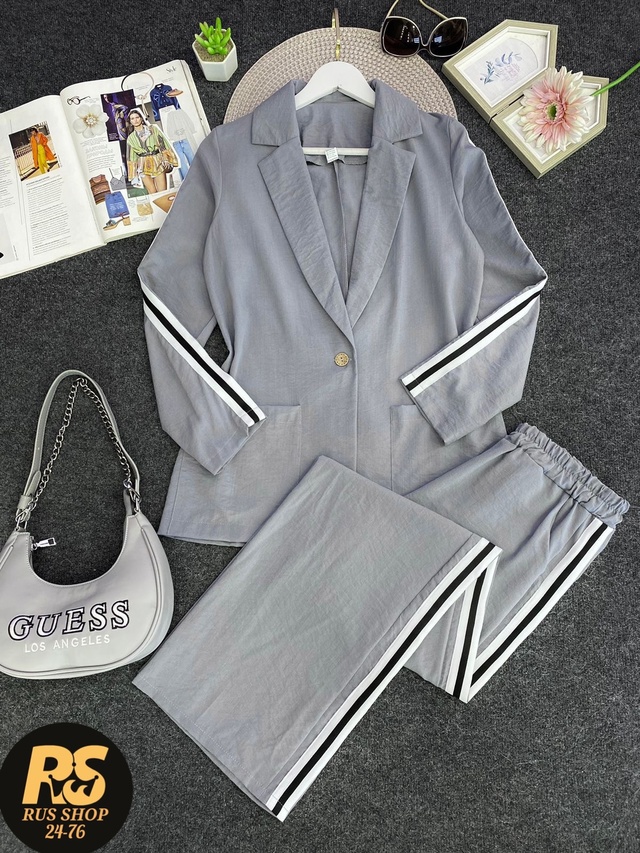 Спортивный костюм 22950959