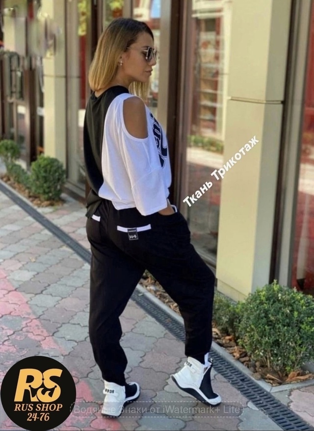 Спортивный костюм 22950954