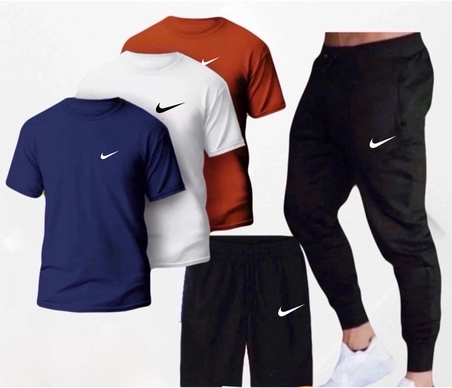 Спортивный костюм 22952472