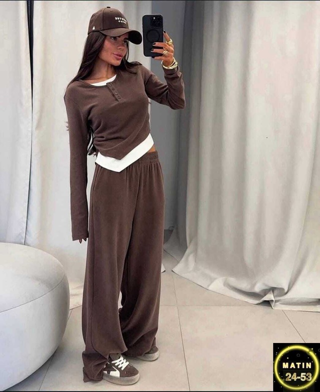 Спортивный костюм 22952395