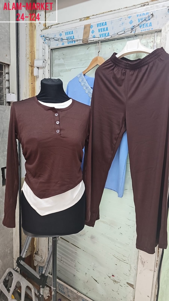 Спортивный костюм 22954418