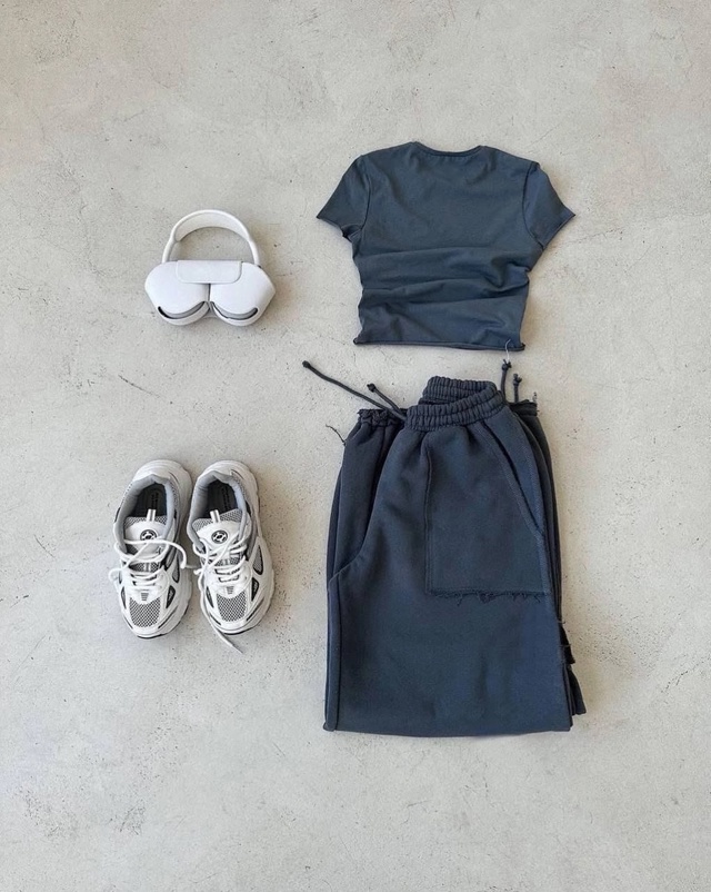 Спортивный костюм 22955397