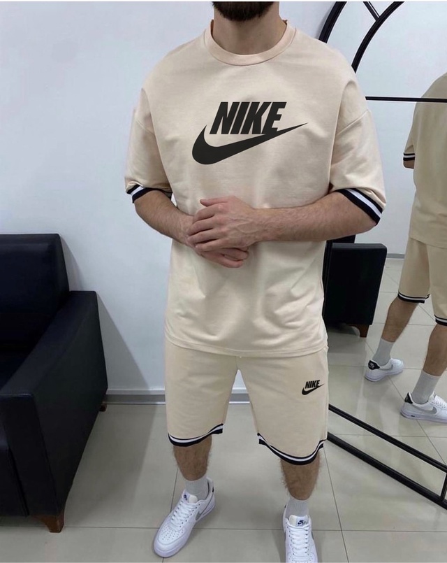 Спортивный костюм 22957164