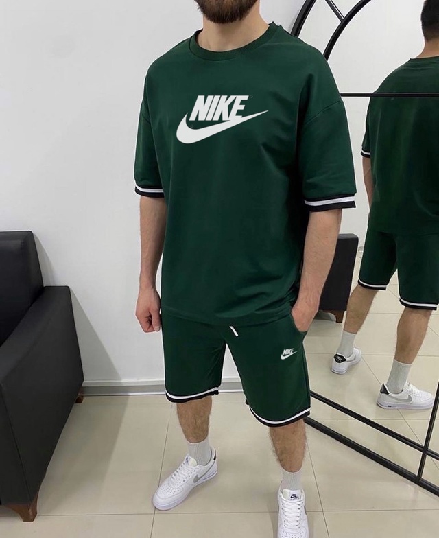 Спортивный костюм 22957164