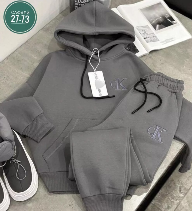 Спортивный костюм 22956474