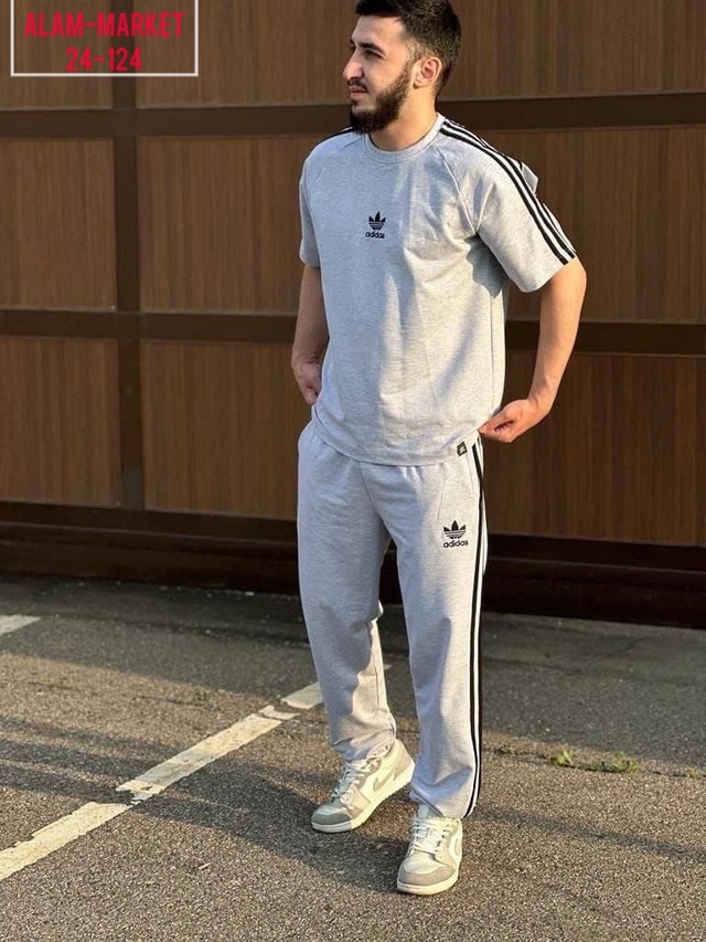 Спортивный костюм 22958458