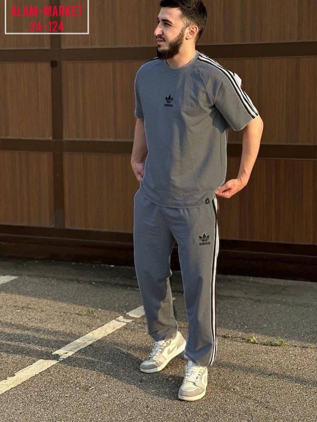 Спортивный костюм 22958458