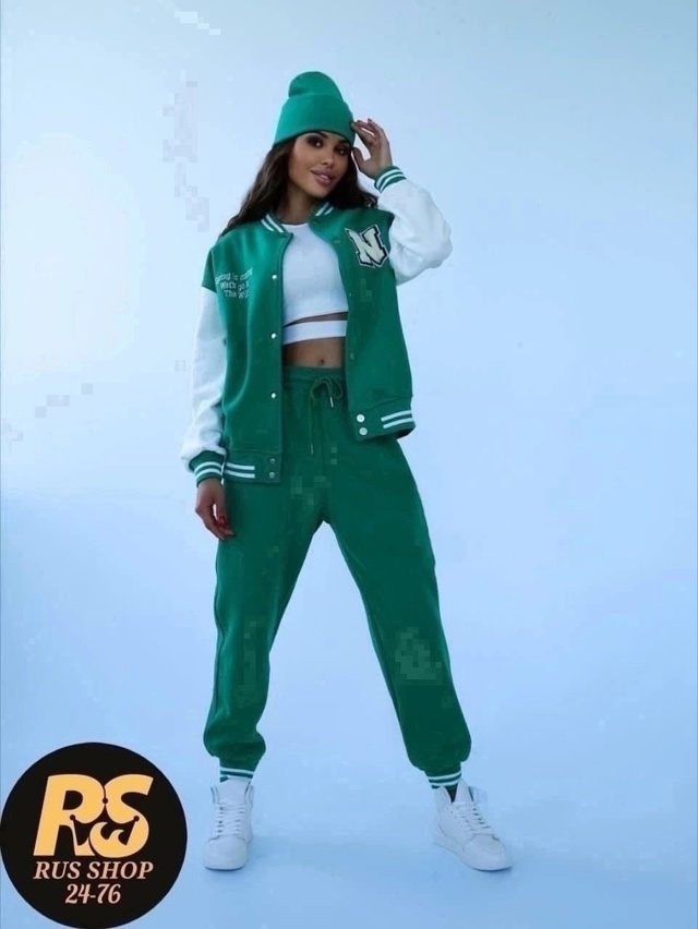 Спортивный костюм 22959069