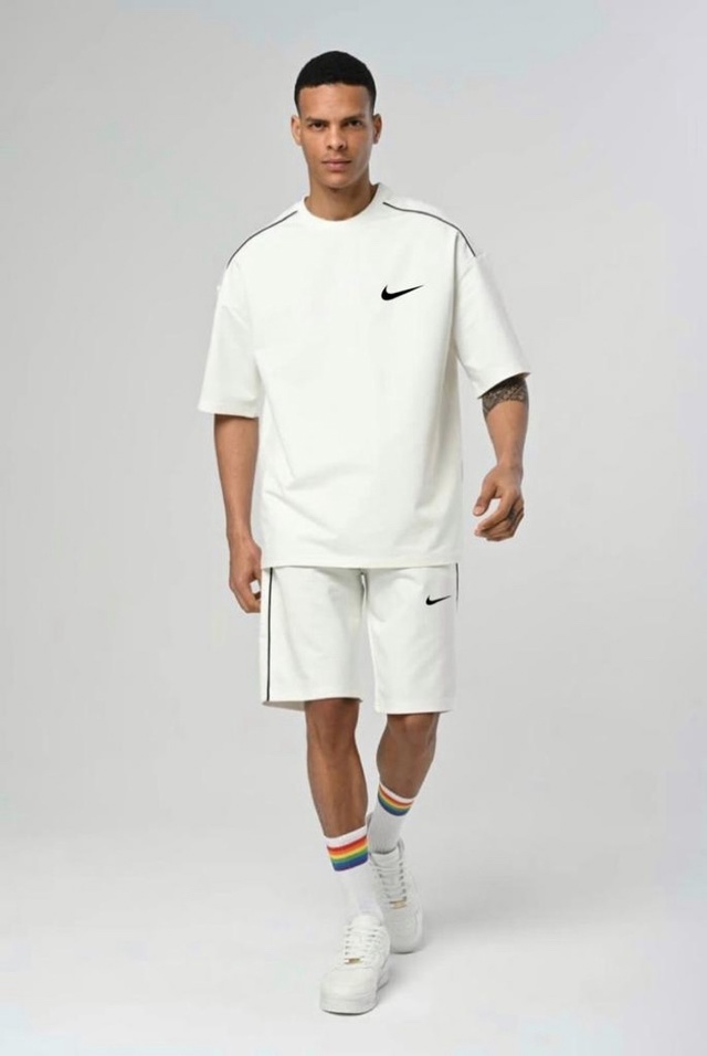 Спортивный костюм 22960655