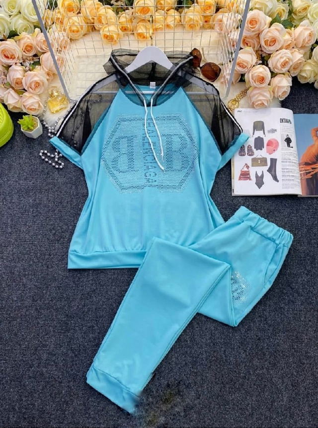 Спортивный костюм 22961936