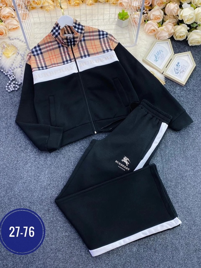 Спортивный костюм 22962478