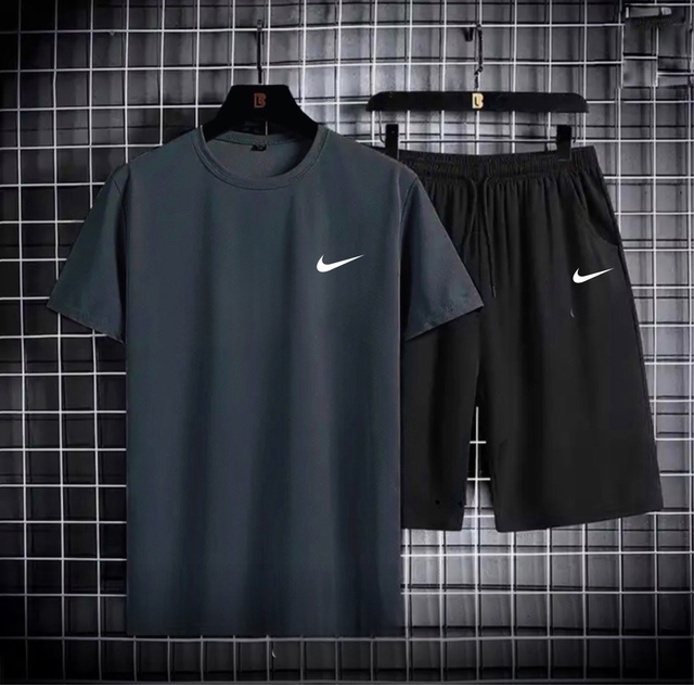 Спортивный костюм 22964218