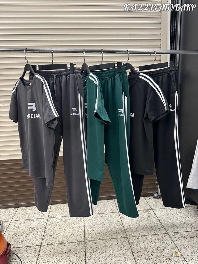 Спортивный костюм 22966812