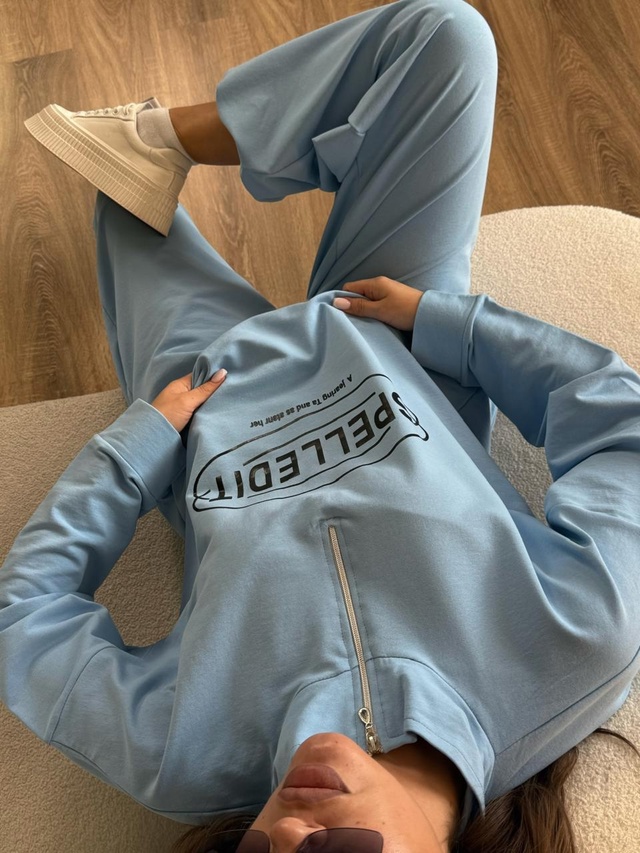 Спортивный костюм 22970995