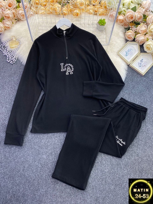 Спортивный костюм 22971089