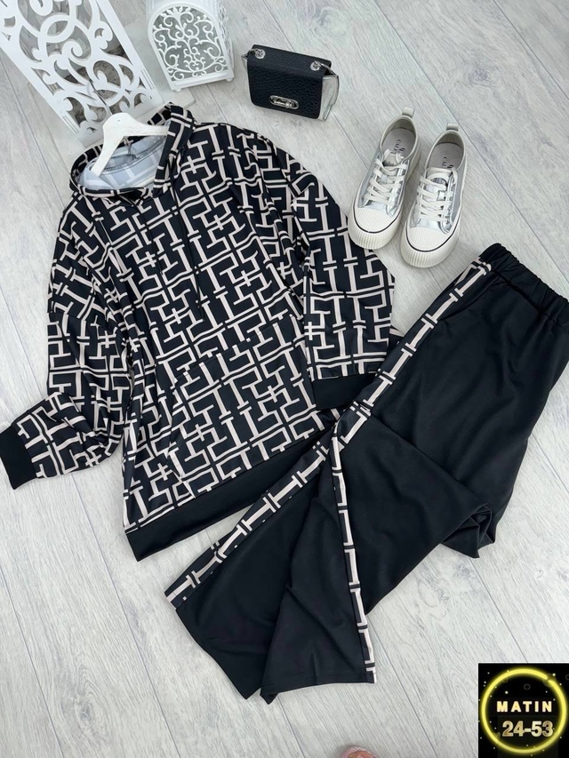 Спортивный костюм 22973896