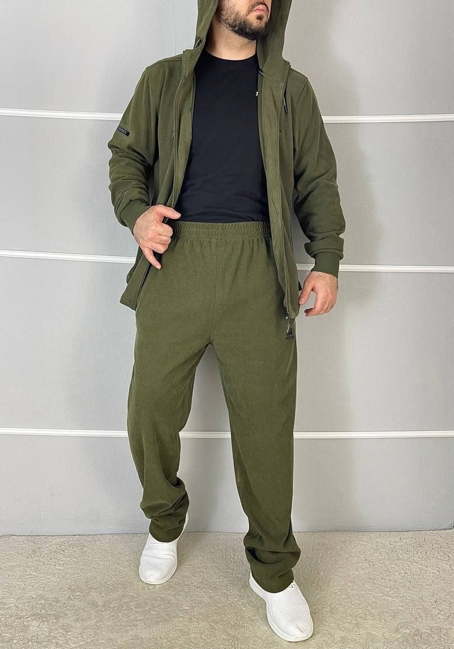 Спортивный костюм 22973998