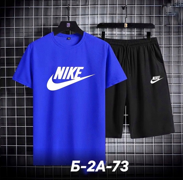 Спортивный костюм 22974485