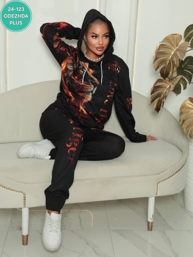 Спортивный костюм 22977514