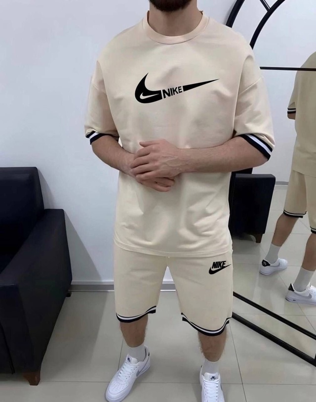 Спортивный костюм 22977173