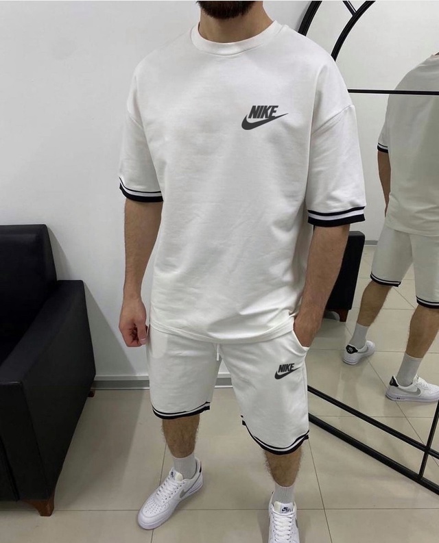 Спортивный костюм 22977173