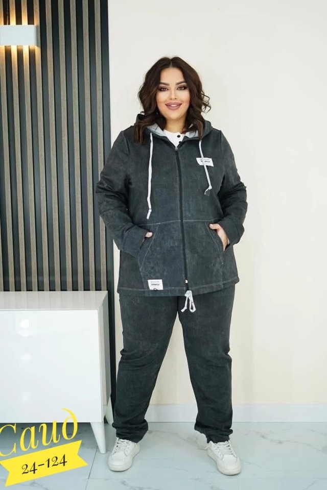 Спортивный костюм 22977537