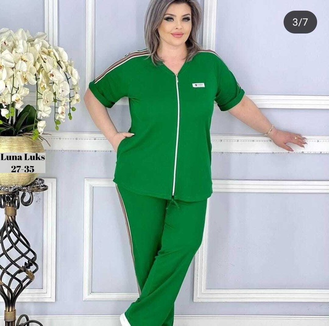 Спортивный костюм 22979135