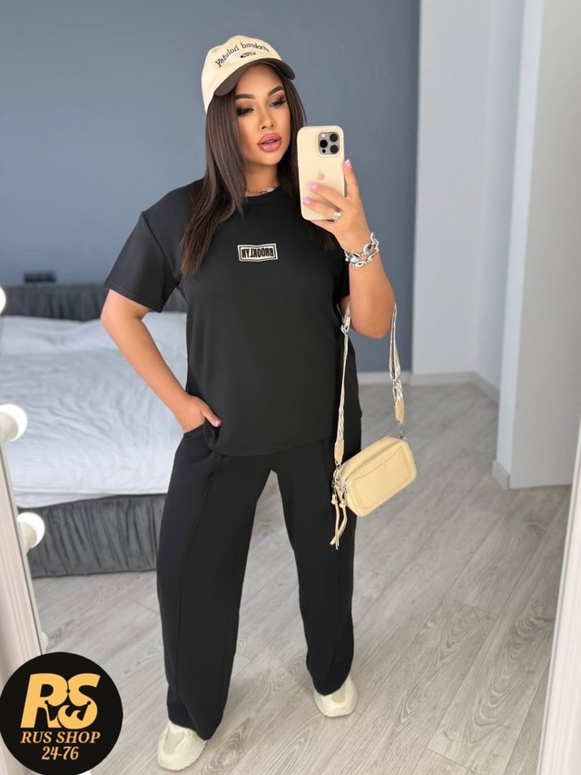 Спортивный костюм 22979675