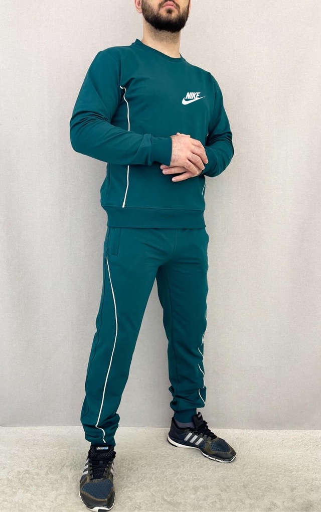 Спортивный костюм 22979697