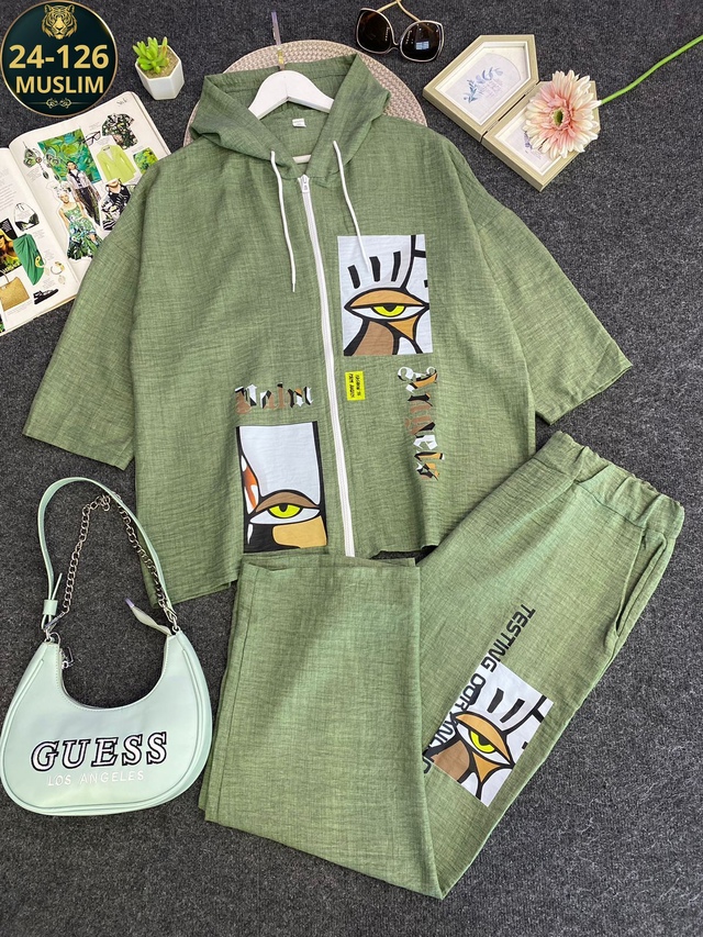 Спортивный костюм 22980879