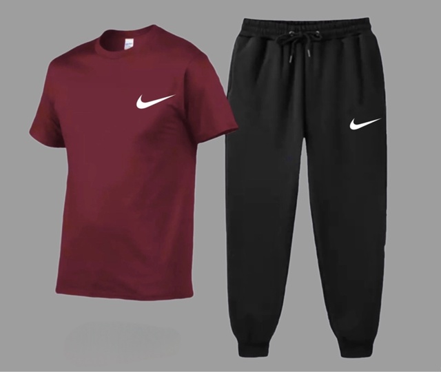 Спортивный костюм 22979651