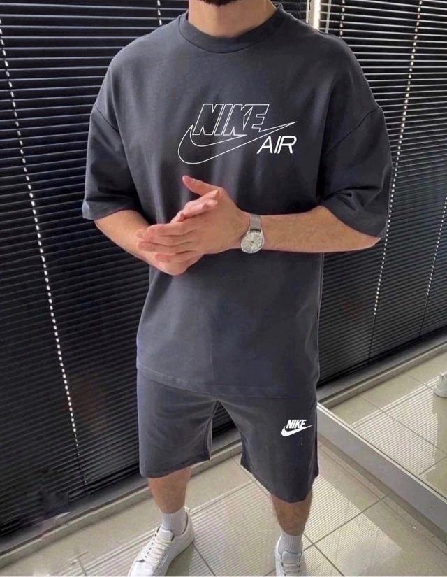 Спортивный костюм 22979764