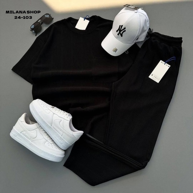 Спортивный костюм 22984847