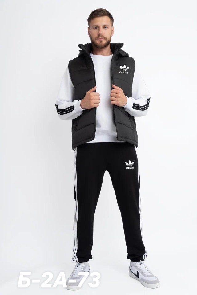 Спортивный костюм 22984352