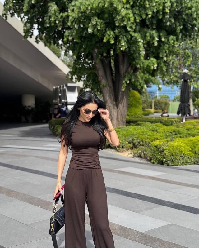 Спортивный костюм 22988198