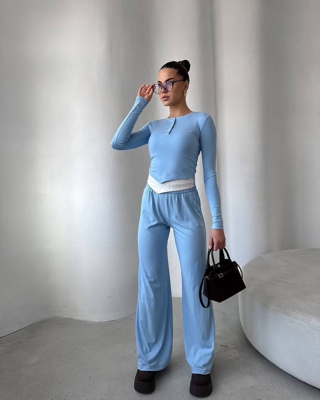 Спортивный костюм 22993037