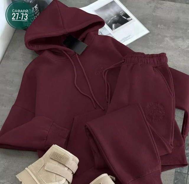 Спортивный костюм 22993657