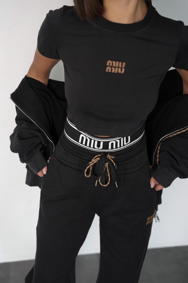 Спортивный костюм 22994709