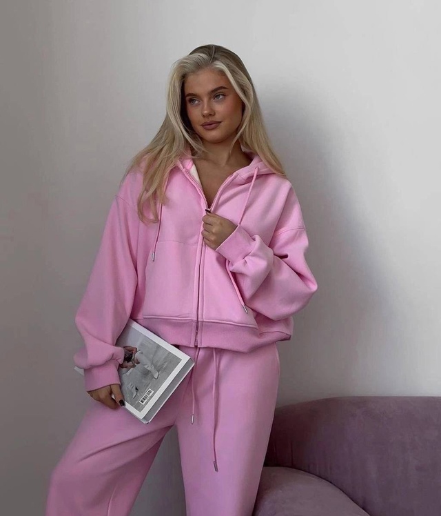 Спортивный костюм 22997088