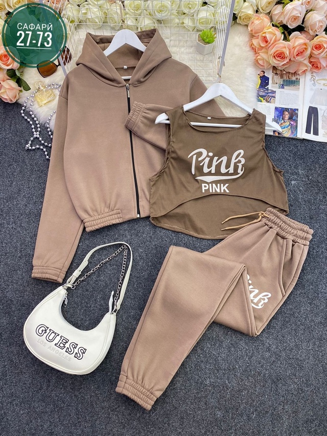 Спортивный костюм 22996474